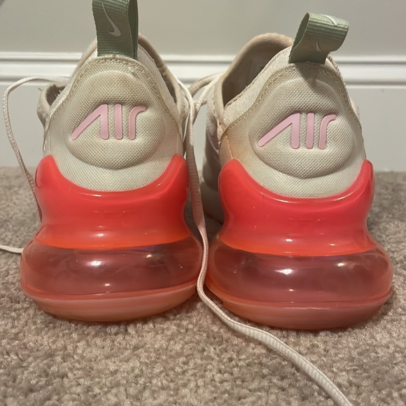 Nike air max 270’s in bright pink - Picture 3 of 3